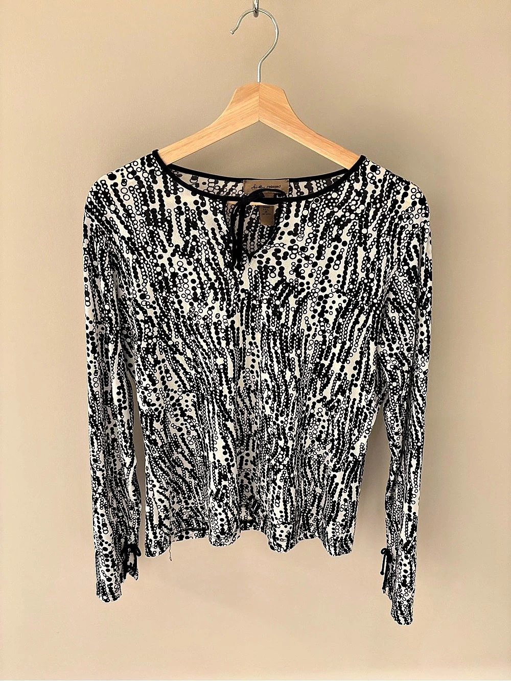 I.E. Relaxed Abstract Print Blouse in Black & White Size Medium Like New